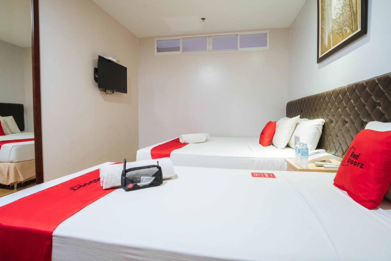 Reddoorz Plus Near Cebu Capitol Exterior photo